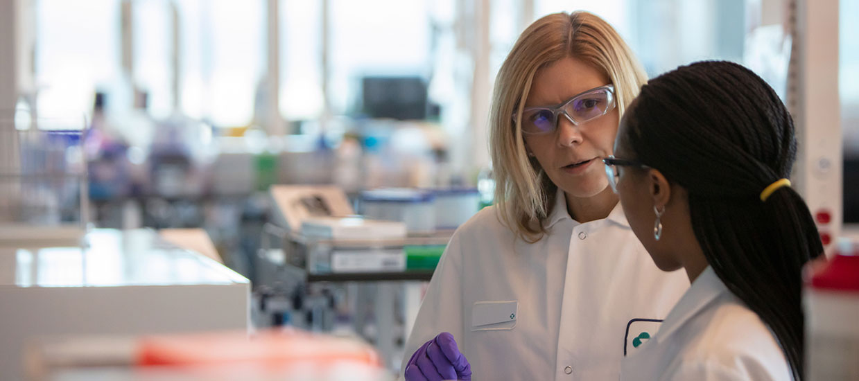 two scientists in the lab