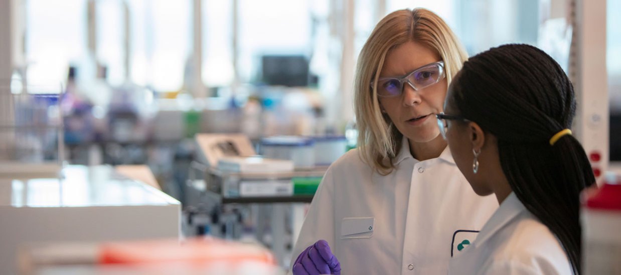 two scientists in the lab