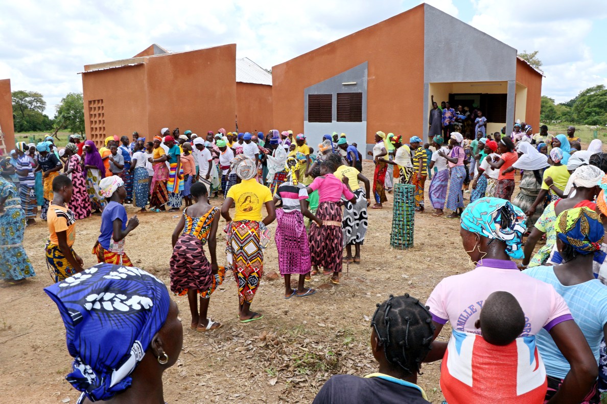 Konkourona villagers celebrating opening of health center